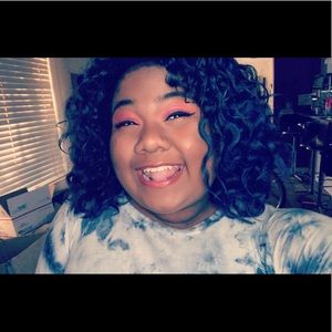 Meet your Posher, Diana